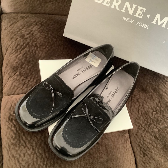 Berne Mev Shoes - Berne Mev Black Wedge Shoes, Size 7